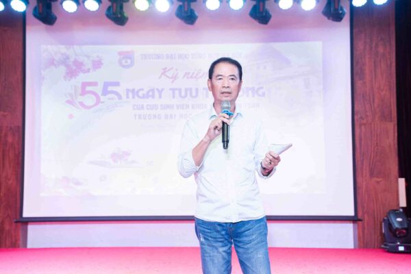 cựu sinh viên K14 - Khoa Toán Đại học Tổng hợp Hà Nội